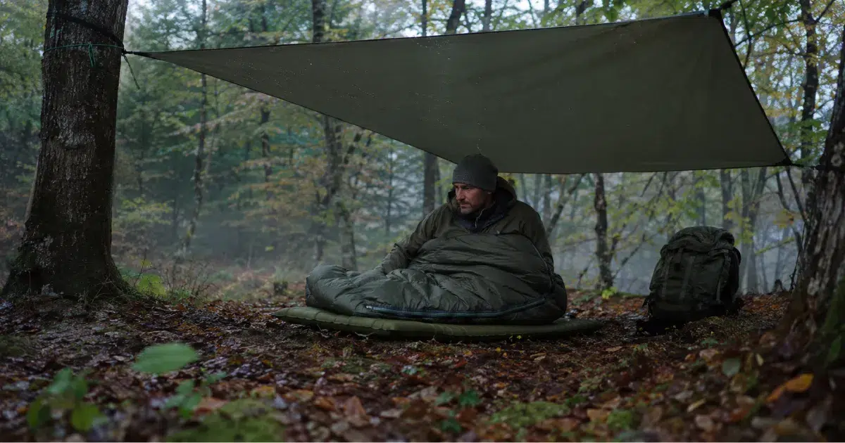 Comment choisir un sac de couchage pour le bushcraft
